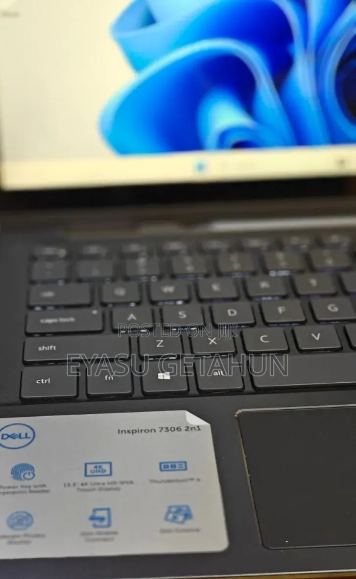 New Laptop Dell Inspiron 7306 16GB Intel Core i7 SSD 512GB