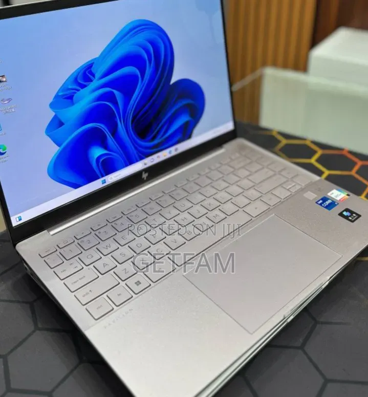 New Laptop HP Pavilion 15 16GB Intel Core i7 SSD 1T