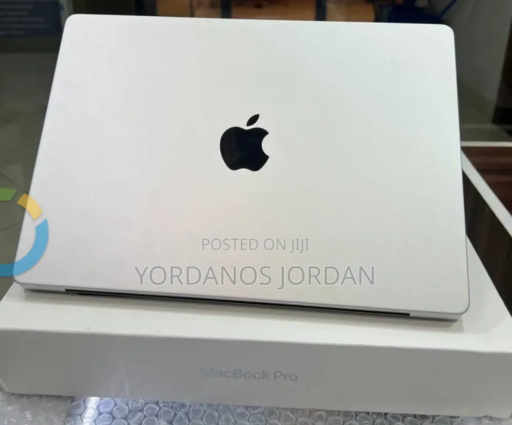New Laptop Apple MacBook Pro M1 16GB Apple M1 Pro SSD 512GB