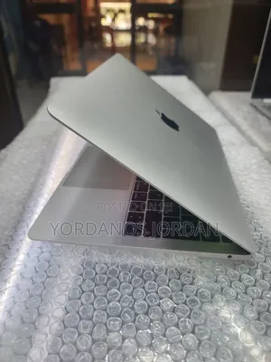 New Laptop Apple MacBook Air 2018 8GB Intel Core i5 SSD 128GB