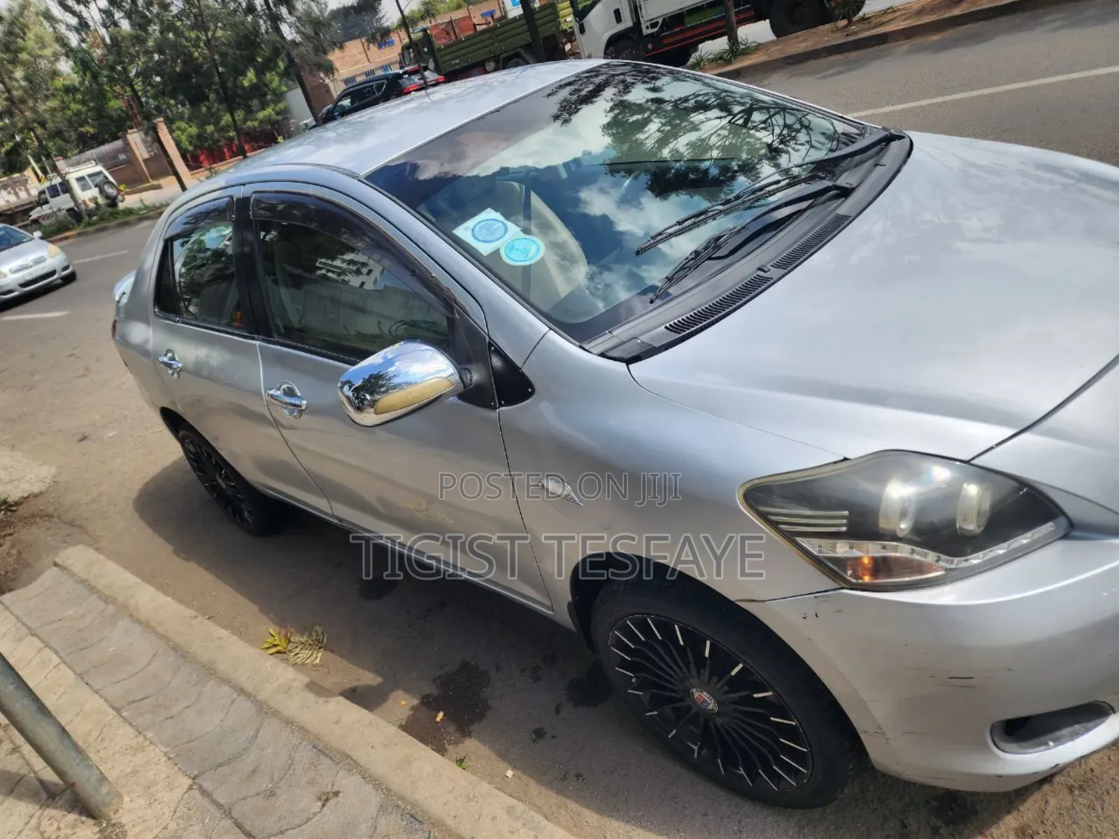 Toyota Yaris 2010 Silver