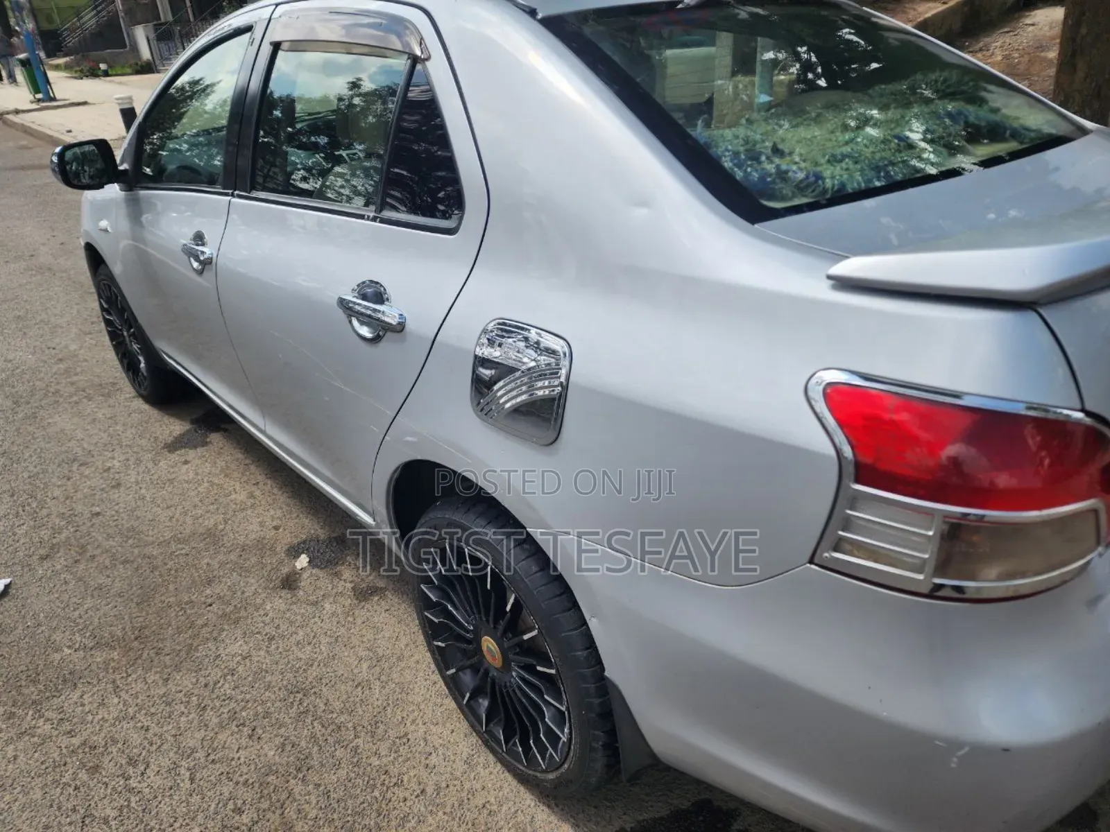 Toyota Yaris 2010 Silver