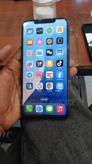 New Apple iPhone XS 64 GB Blue