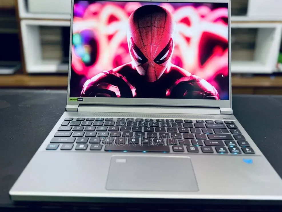 New Laptop Acer Predator Helios Neo 16 16GB Intel Core i7 SSD 1T
