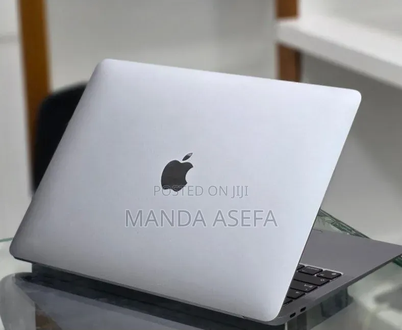 New Laptop Apple MacBook Air 2020 M1 16GB Apple M1 SSD 256GB