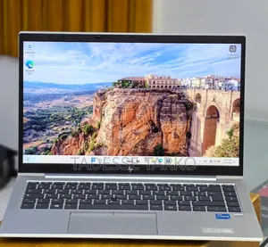 New Laptop HP EliteBook 840 G8 16GB Intel Core i5 SSD 512GB