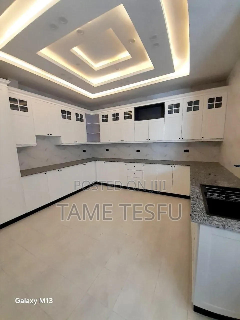 Furnished 10bdrm House in ሀያት500ካሬ, Bole for sale