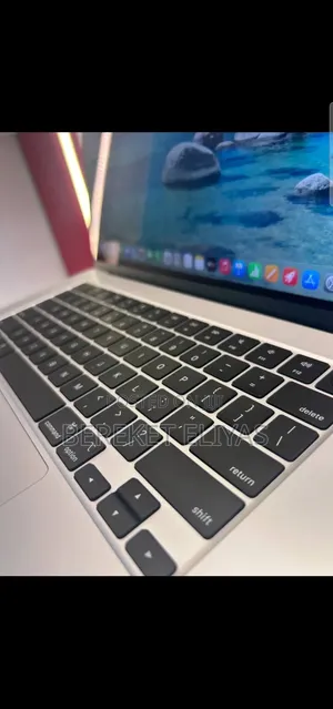New Laptop Apple MacBook Air 2025 M4 15-inch 24GB Apple M4 SSD 512GB