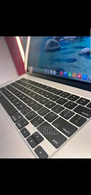 New Laptop Apple MacBook Air 2025 M4 15-inch 24GB Apple M4 SSD 512GB