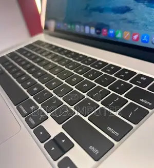 New Laptop Apple MacBook Air 2025 M4 15-inch 24GB Apple M4 SSD 512GB