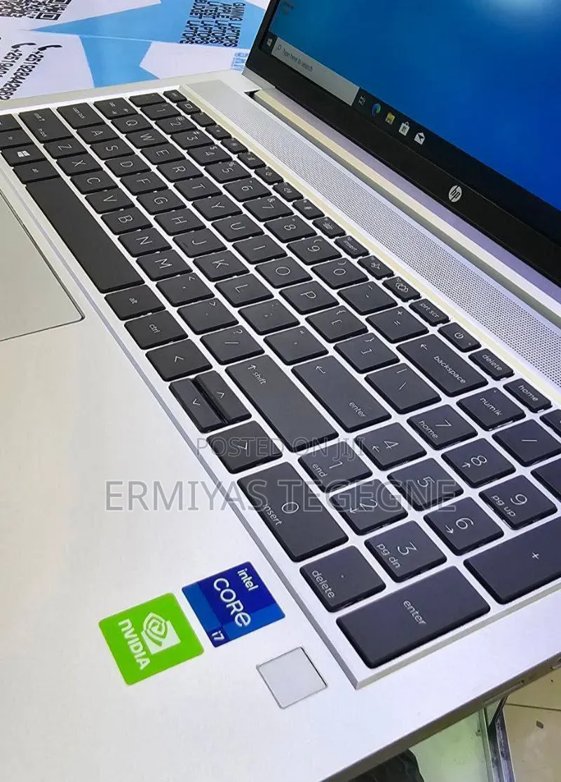 New Laptop Apple MacBook Air 2020 M1 16GB Intel Core i5 SSD 512GB