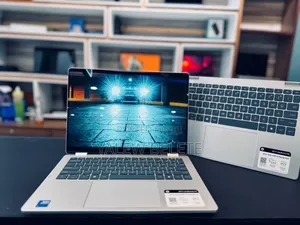 New Laptop HP OmniBook 5 Flip 16GB Intel Core 7 SSD 512GB