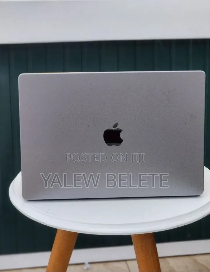 New Laptop Apple MacBook Pro M1 16GB Apple M1 Pro SSD 512GB