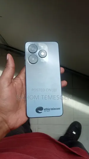 Tecno Spark 20 256 GB Silver