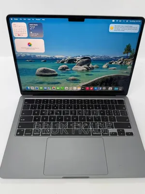 New Laptop Apple MacBook Air 2022 M2 8GB Apple M2 SSD 256GB