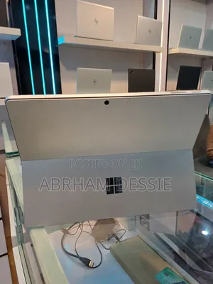 New Laptop Microsoft Surface Pro 9 16GB Intel Core i7 SSD 512GB