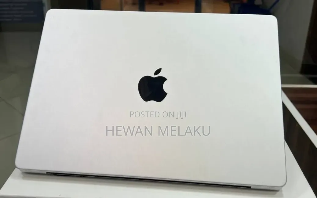 New Laptop Apple MacBook Pro M1 16GB Apple M1 SSD 512GB