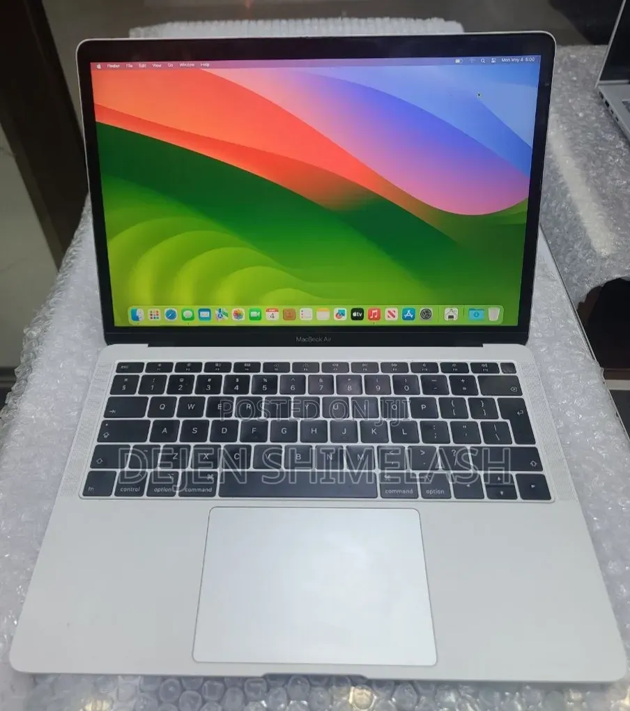 New Laptop Apple MacBook Air 2018 8GB Intel Core i5 SSD 128GB