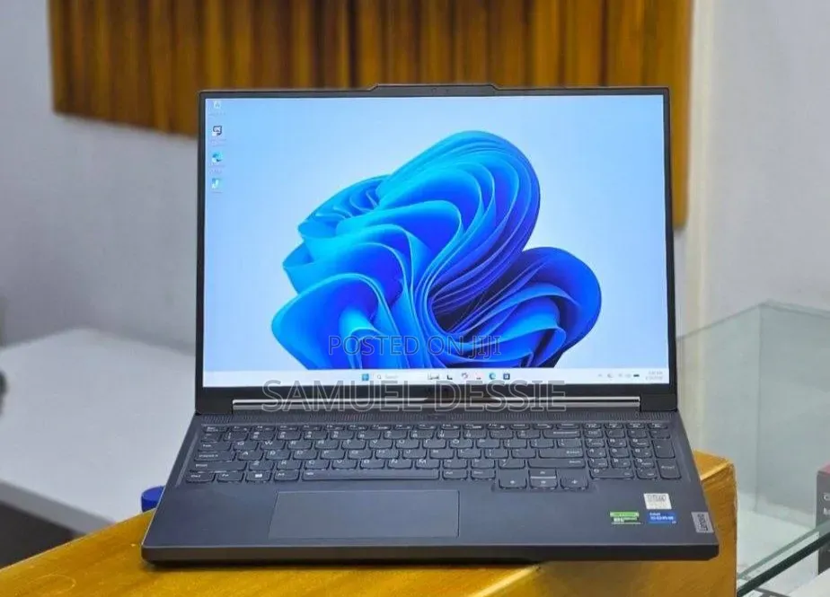 New Laptop Lenovo Legion 5 16GB Intel Core i7 SSD 1T