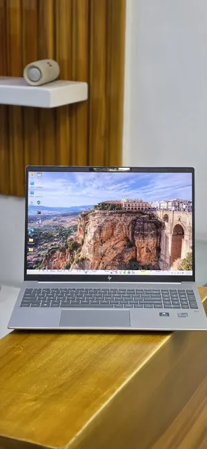 New Laptop HP Pavilion 13 16GB Intel Core i7 SSD 1T