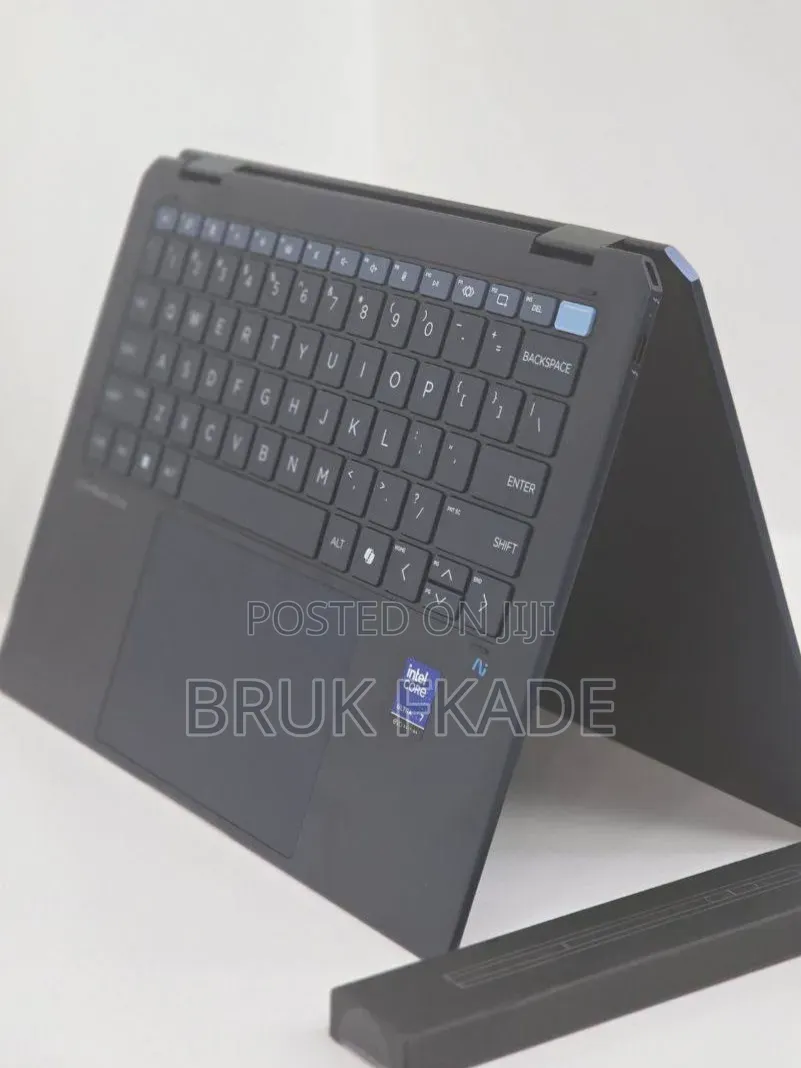 New Laptop HP OmniBook 5 14" 32GB Intel Core Ultra 7 SSD 1T
