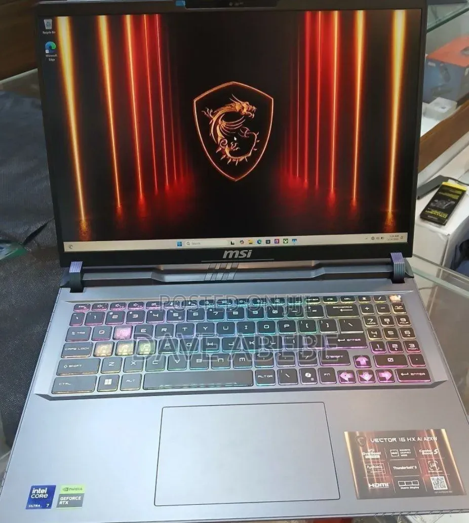 New Laptop MSI Vector 16 HX AI A2XWIG 16GB Intel Core Ultra 7 SSD 1T