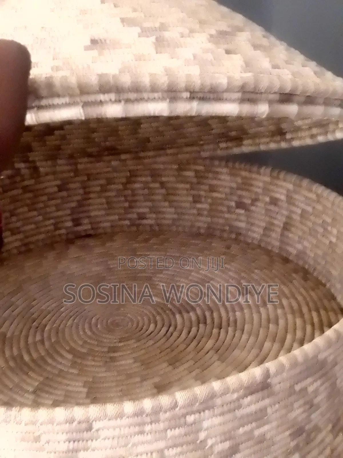 የእንጀራ እና የዳቦ መሶብ