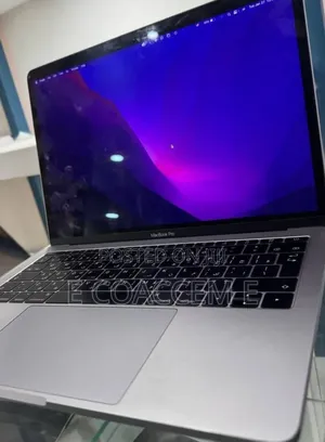 New Laptop Apple MacBook 8GB Intel Core i5 SSD 128GB