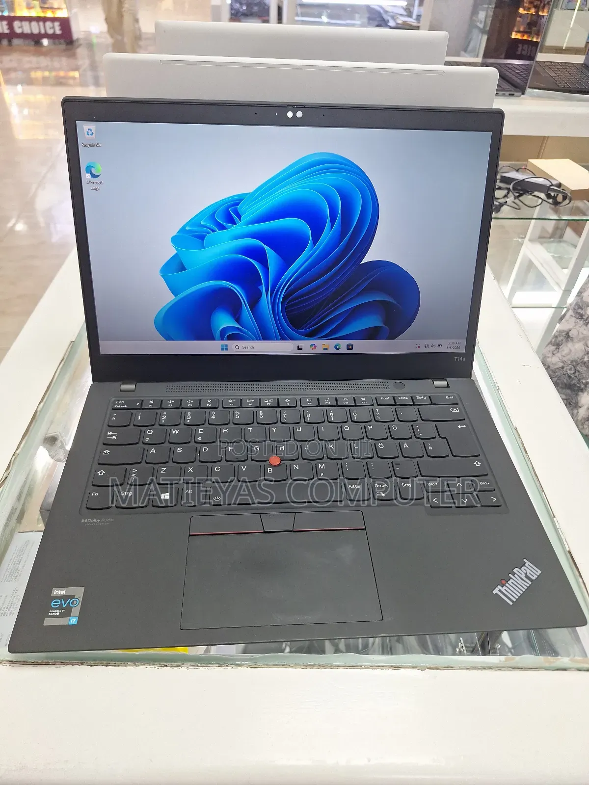 New Laptop Lenovo ThinkPad T14 16GB Intel Core i7 SSD 512GB