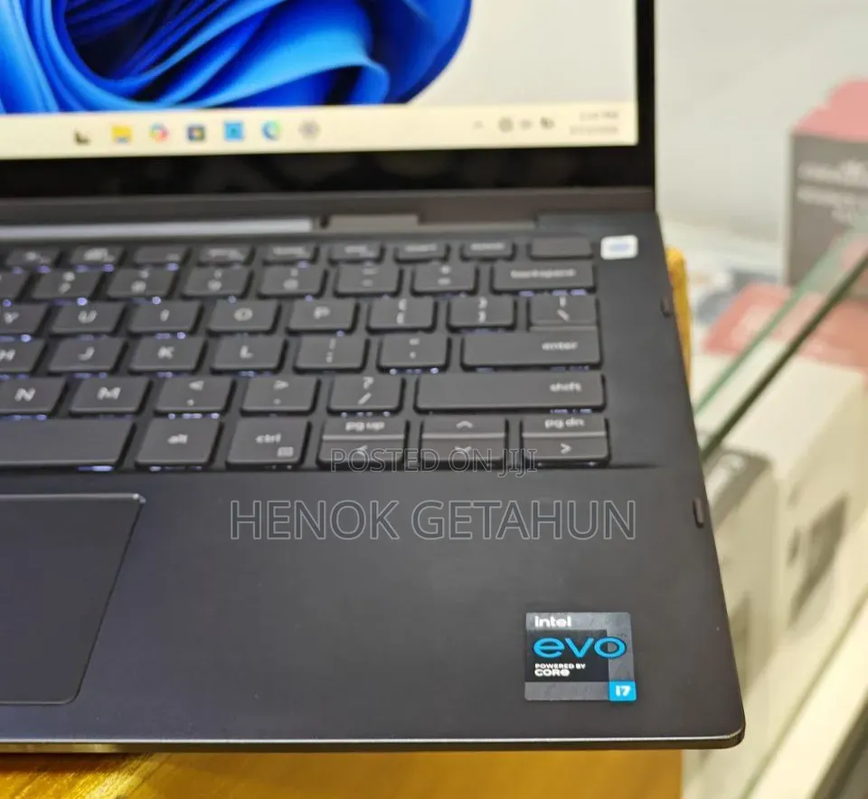 New Laptop Dell Inspiron 7306 16GB Intel Core i7 SSD 512GB