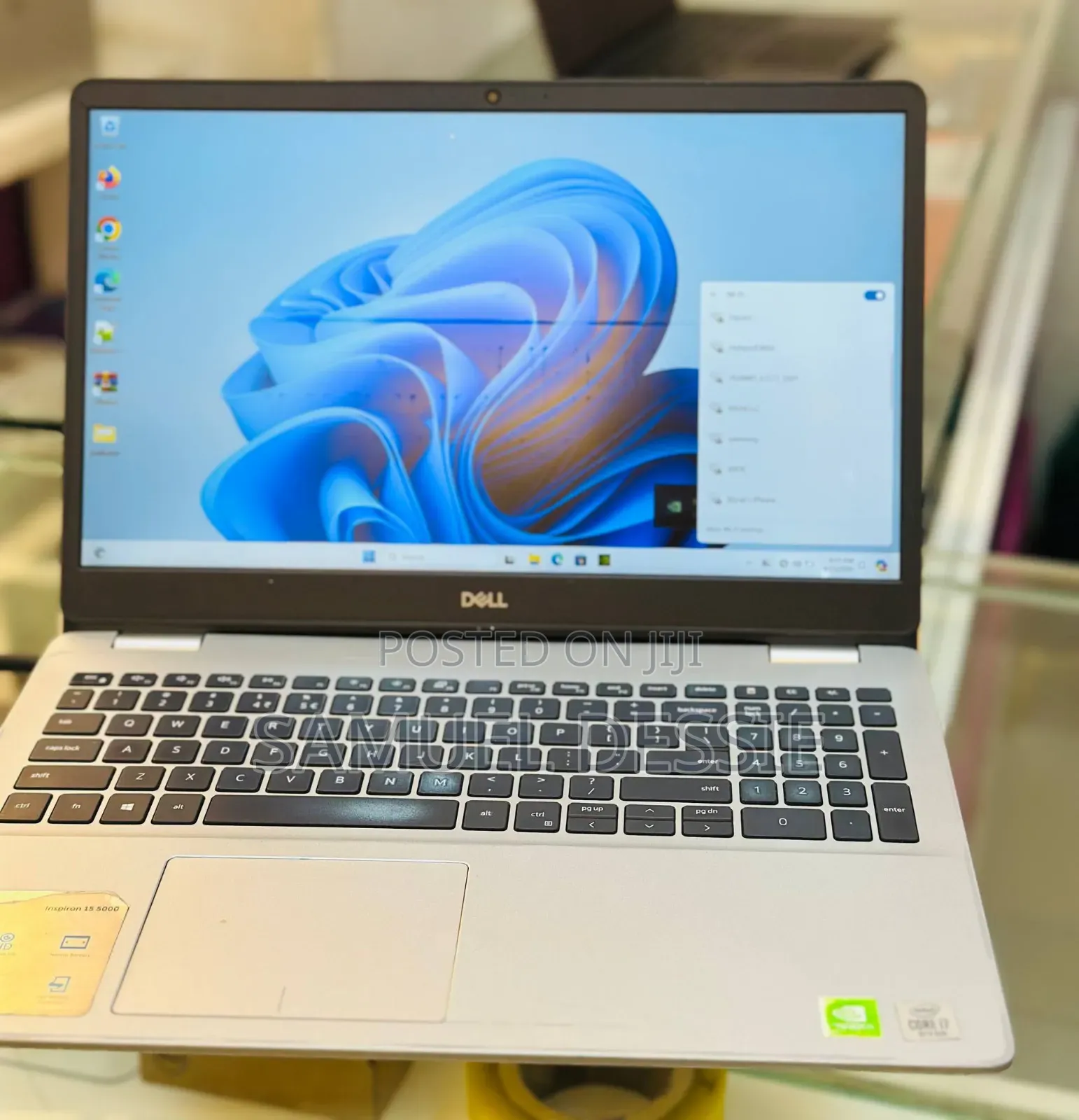 New Laptop Dell Inspiron 15 8GB Intel Core i7 SSD 256GB