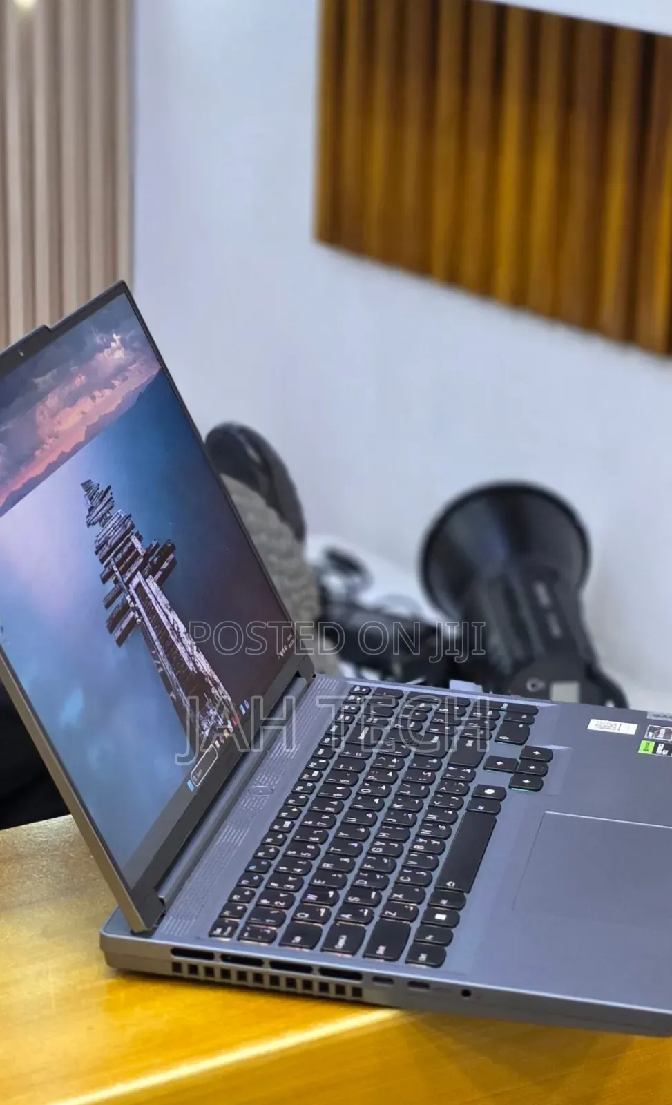 New Laptop Lenovo Legion 5 16GB AMD Ryzen 7 SSD 1T