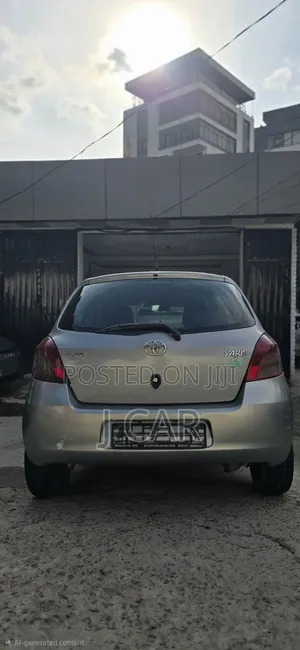 Toyota Yaris 2008 Gray