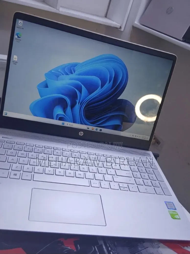 New Laptop HP Pavilion 15 2GB Intel Core i5 SSD 512GB