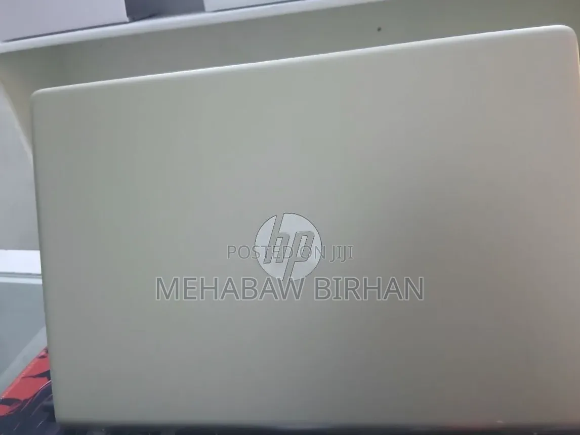 New Laptop HP Pavilion 15 2GB Intel Core i5 SSD 512GB