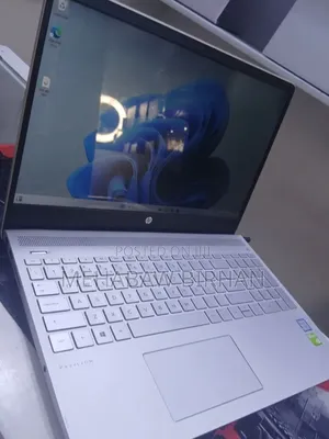 New Laptop HP Pavilion 15 2GB Intel Core i5 SSD 512GB