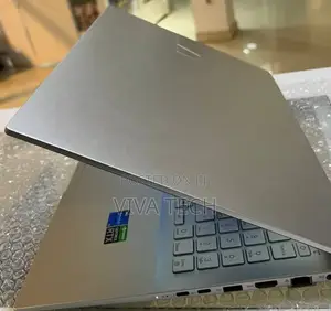 New Laptop Asus VivoBook 15 X505BA 16GB Intel Core i5 SSD 512GB