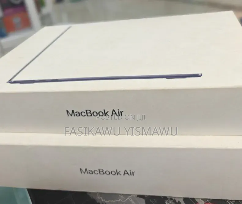 New Laptop Apple MacBook Air 2025 M4 13-inch 16GB Apple M4 SSD 256GB