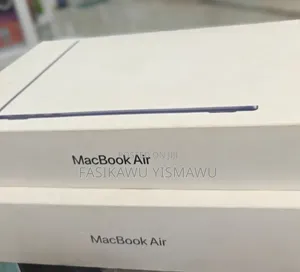 New Laptop Apple MacBook Air 2024 M3 15-inch 16GB Apple M4 SSD 512GB