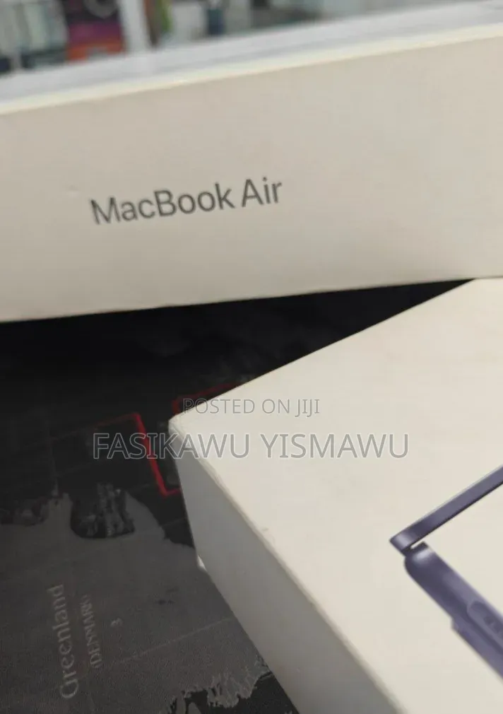 New Laptop Apple MacBook Air 2024 M3 15-inch 16GB Apple M4 SSD 512GB