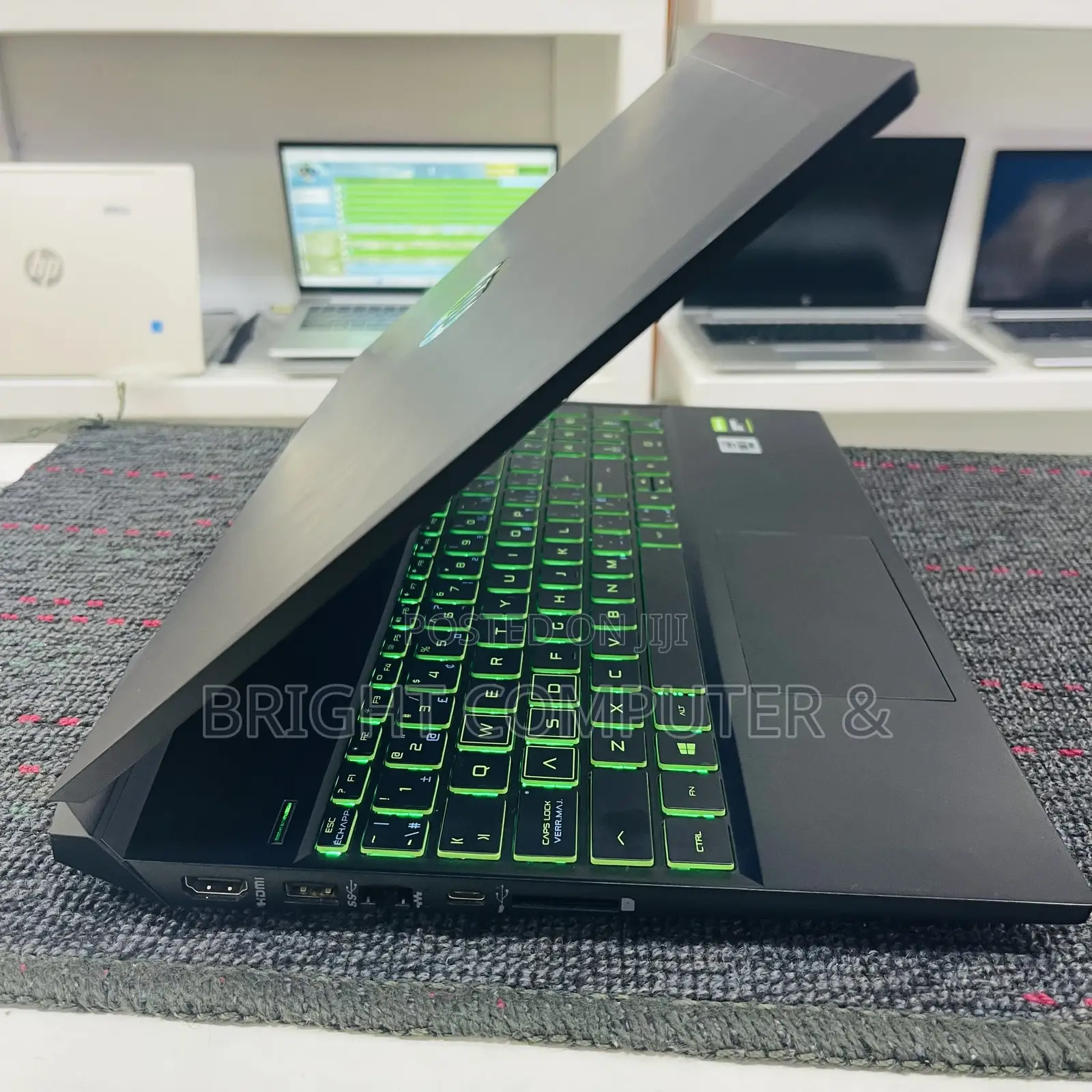 Laptop HP Pavilion Gaming Laptop 15-dk2xxx 16GB Intel Core i5 SSD 512GB