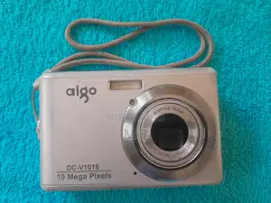 Aigo Dc-V1018 Digital Camera