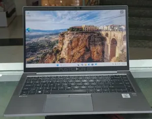 New Laptop HP ZBook Firefly 14 G7 16GB Intel Core i7 SSD 512GB
