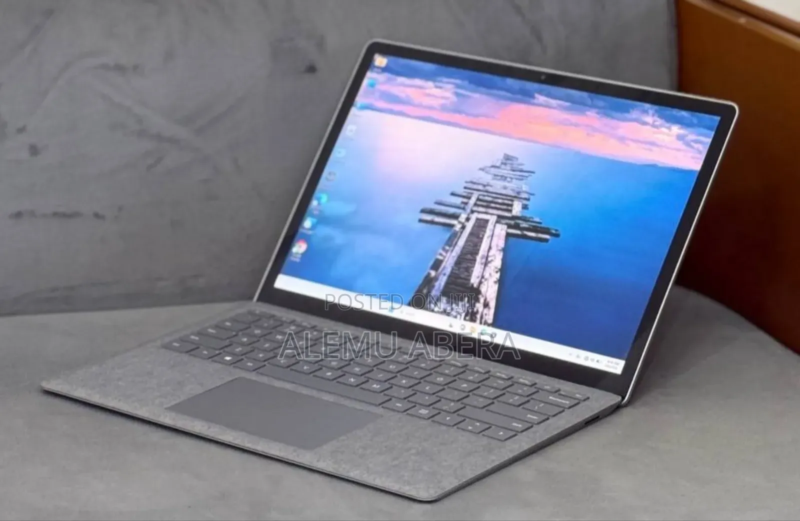 New Laptop Microsoft Surface Laptop 4 8GB AMD Ryzen 5 SSD 256GB