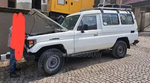 Toyota Land Cruiser 2003 White