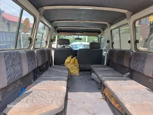 Toyota Land Cruiser 2003 White