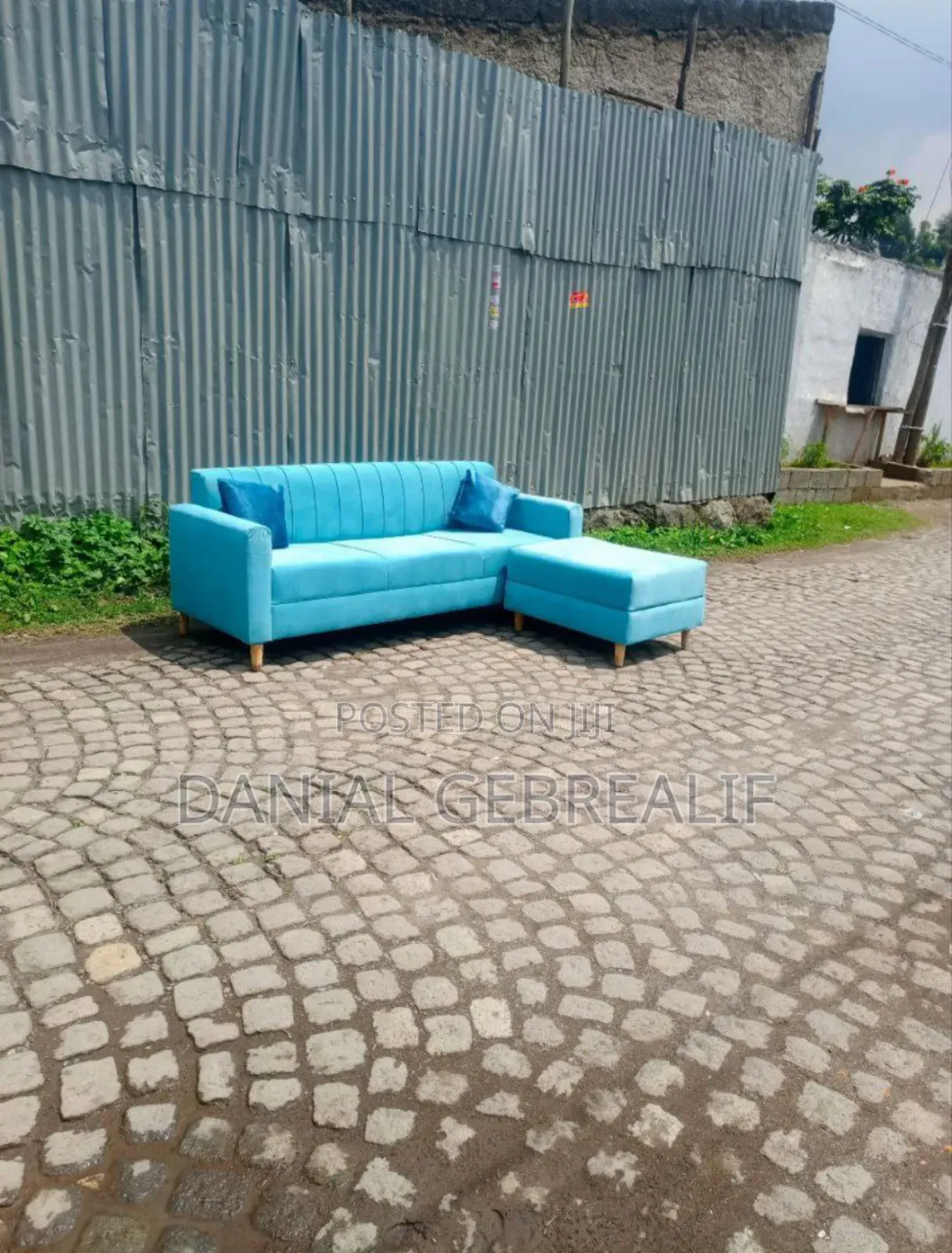 Bulu Keler Sofa