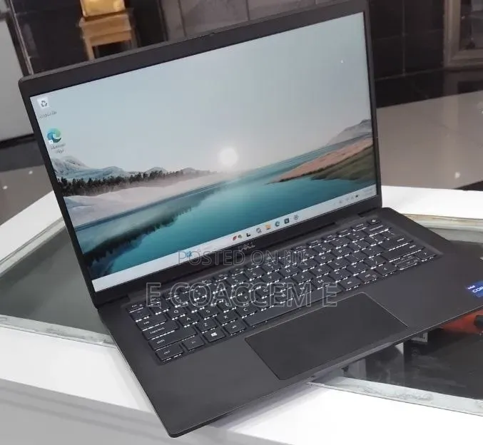 New Laptop Dell 16GB Intel Core i7 SSD 512GB