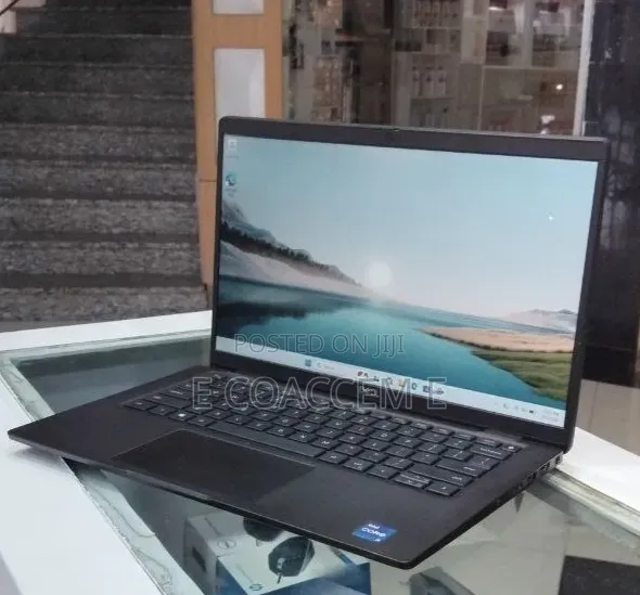 New Laptop Dell 16GB Intel Core i7 SSD 512GB