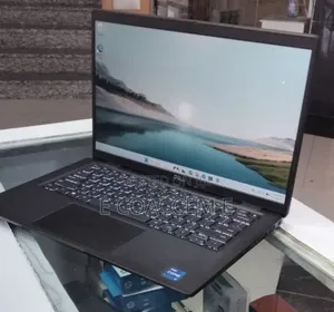New Laptop Dell 16GB Intel Core i7 SSD 512GB